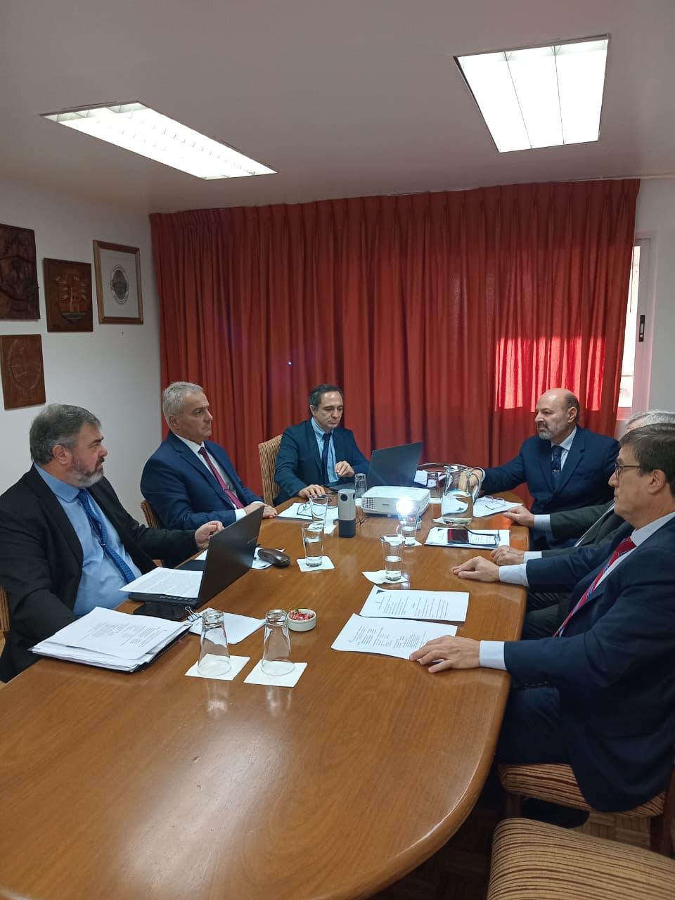 Integrantes del Foro Patagónico durante una reunión institucional en la sede de JU.FE.JUS. en Buenos Aires.