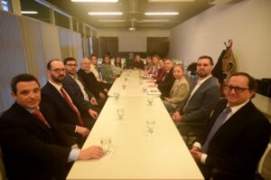Representantes judiciales y del Colegio de Abogados reunidos por la puesta en marcha del Código Procesal Civil Adversarial