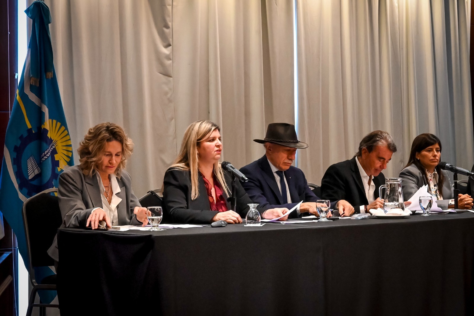Autoridades judiciales durante la IV Mesa Federal de Juicio por Jurados realizada en Puerto Madryn, Chubut