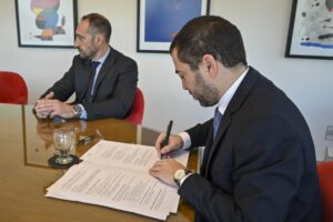 El Presidente del Superior Tribunal de Justicia de la Provincia del Chubut, Andrés Giacomone y el Defensor General, Sebastián Daroca, suscribieron un convenio de cooperación