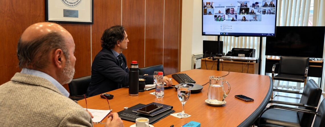 Autoridades del Foro Patagónico durante una reunión de trabajo en Ushuaia