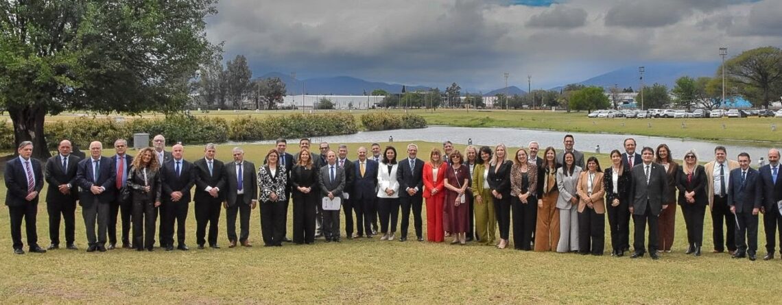Autoridades judiciales durante la reunión de JUFEJUS realizada en Salta