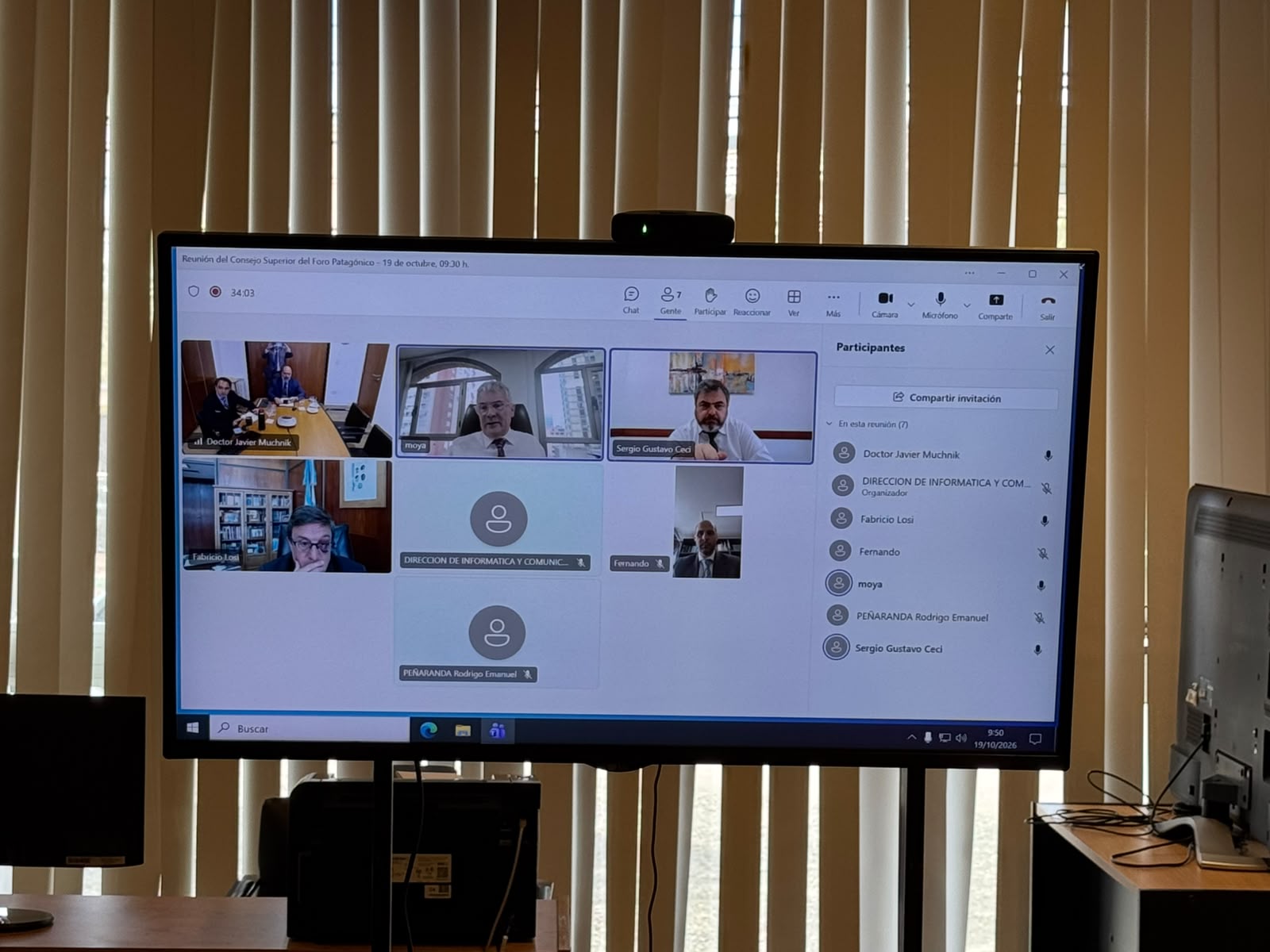 Pantalla con los participantes de la sesión del Consejo Superior del Foro Patagónico por videoconferencia.